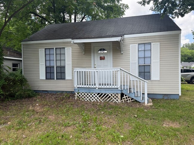 property at 1021 N Boston Pl