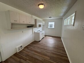 717 Jefferson Rd in Pittsburgh, PA - Building Photo - Building Photo