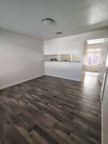 2010 Larcus Ave in Bakersfield, CA - Building Photo