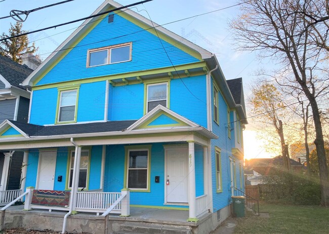 property at 421-421 Alberta St