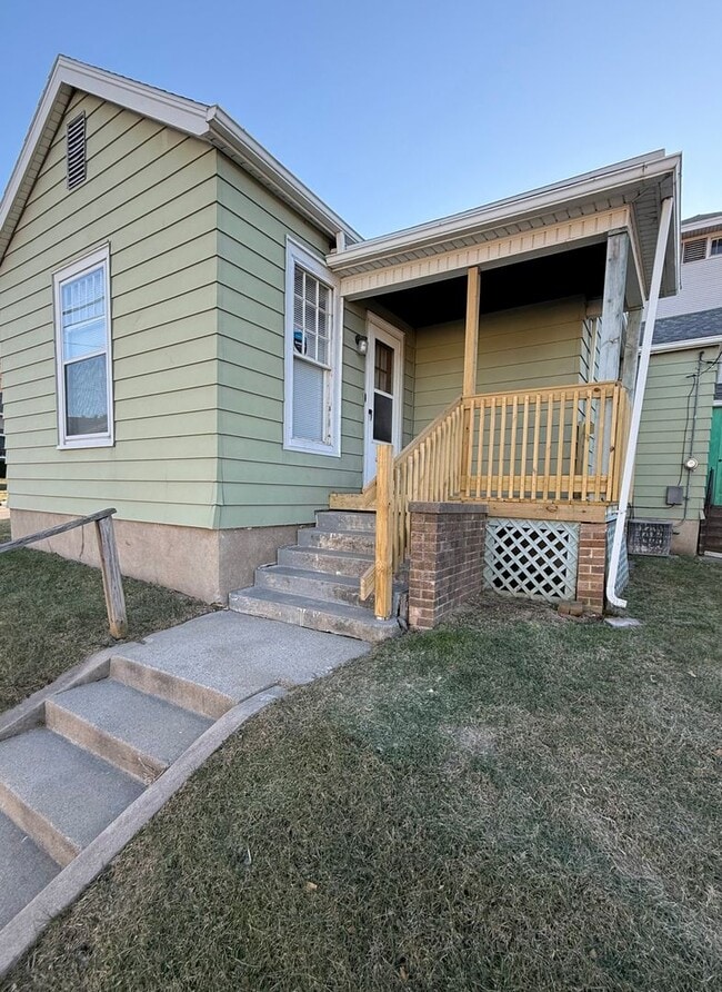 140 Lincoln Ave in Council Bluffs, IA - Building Photo - Building Photo