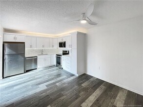 3900 SE County Line Rd in Jupiter, FL - Building Photo - Building Photo