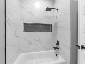 8010 Easter St in Houston, TX - Building Photo - Building Photo