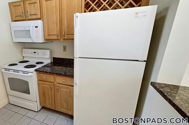 195 Park Dr in Boston, MA - Building Photo - Building Photo