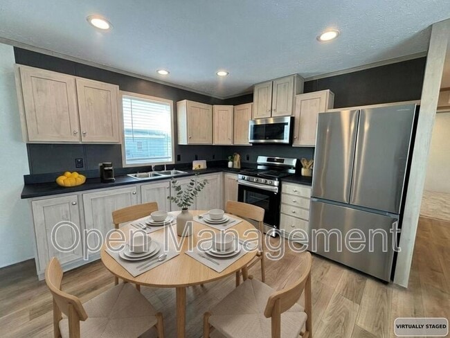 property at 725 S 12th St