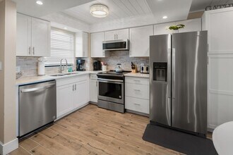 999 Anglers Cove in Marco Island, FL - Building Photo - Building Photo