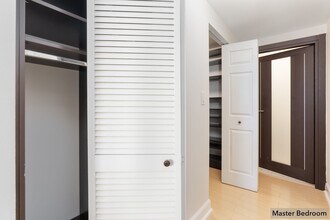 50 Menores Ave, Unit 425 in Coral Gables, FL - Building Photo - Building Photo