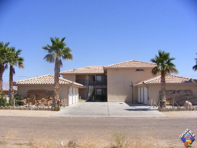 6611 California City in California City, CA - Building Photo