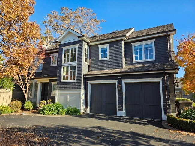 property at 919 Fremont Pl