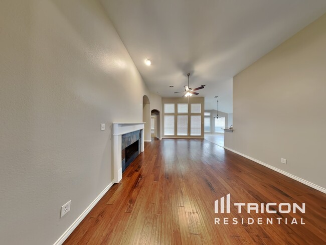 5337 Warm Springs Trail in Fort Worth, TX - Building Photo - Building Photo