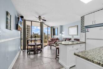 2310 N Ocean Blvd in Myrtle Beach, SC - Building Photo - Building Photo