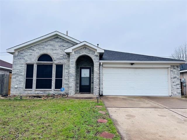 1912 Canyon Ridge St in Fort Worth, TX - Building Photo