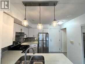 3 Ellesmere St in Richmond Hill, ON - Building Photo - Building Photo