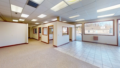 3840 10th St in Menominee, MI - Foto de edificio - Building Photo