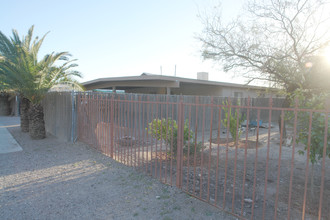 906-912 S 5th Ave in Tucson, AZ - Foto de edificio - Building Photo