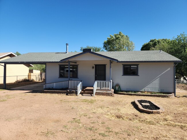 property at 43 S Rainbow Dr