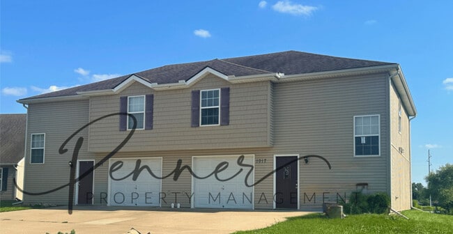 1017 NW Willow Dr