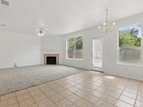 8532 Cactus Flower Dr in Fort Worth, TX - Building Photo - Building Photo