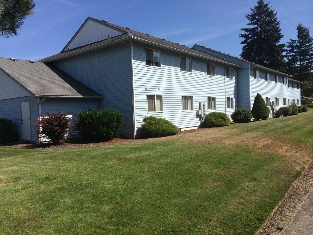 Windsor Court Apartments | Keizer, OR Apartments For Rent