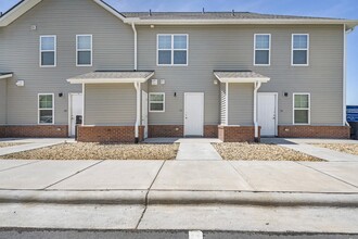 Ravenwood Crossing in Rocky Mount, NC - Building Photo - Building Photo