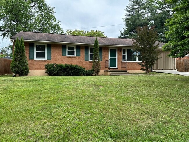 property at 6726 Jasmine Cir