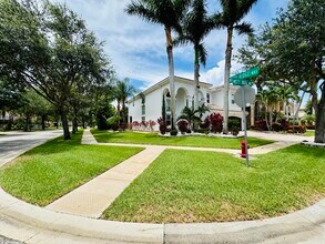 11030 Misty Ridge Way in Boynton Beach, FL - Foto de edificio - Building Photo