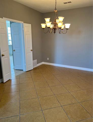 5201 Tennis Villa Dr in Arlington, TX - Foto de edificio - Building Photo