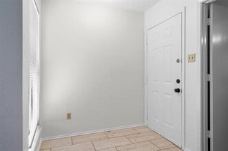 710 Michol St in Grapevine, TX - Building Photo - Building Photo