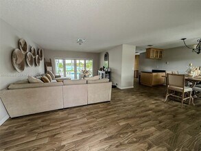 11820 NW 23rd St in Pembroke Pines, FL - Building Photo - Building Photo