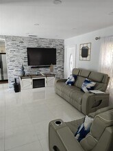 3404 NW 181st St in Miami Gardens, FL - Building Photo - Building Photo