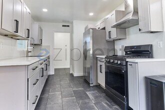 1410 Central Ave in Fullerton, CA - Building Photo - Building Photo