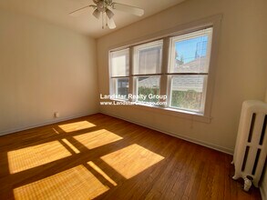 2209 W Byron St in Chicago, IL - Building Photo - Building Photo