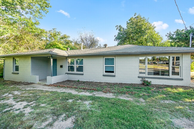 9600 NE 11th St in Midwest City, OK - Building Photo - Building Photo