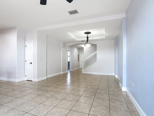 2380 Bella Vista Dr in Davenport, FL - Foto de edificio - Building Photo