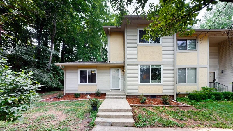 4958 Edmondson Pike in Nashville, TN - Foto de edificio