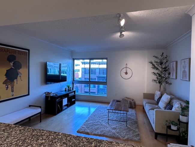 777 7th St NW in Washington, DC - Building Photo - Building Photo