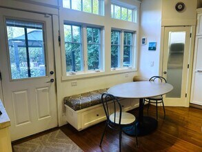 3179 Bryant St in Palo Alto, CA - Building Photo - Building Photo