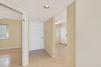 5749 Gemstone Ct in Boynton Beach, FL - Foto de edificio - Building Photo