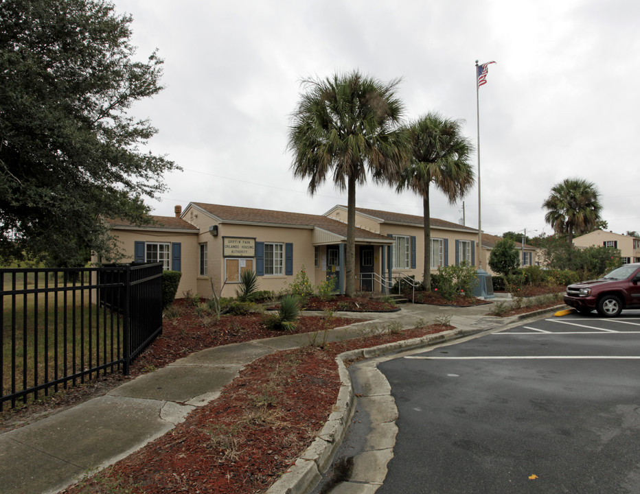 Griffin Park Apartments in Orlando, FL - Building Photo