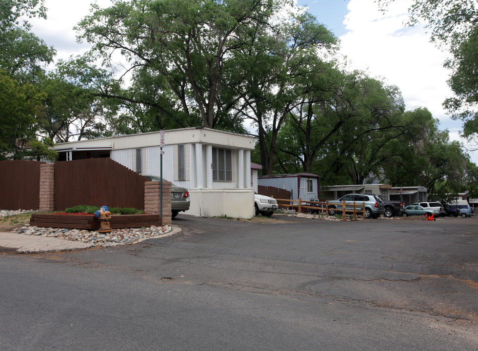 Aspen Grove Mobile Home Park in Colorado Springs, CO - Building Photo