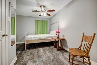 7206 Bayou Woods Dr in Houston, TX - Building Photo - Building Photo