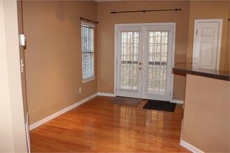 5450 Hampton Ct in Atlanta, GA - Building Photo - Building Photo