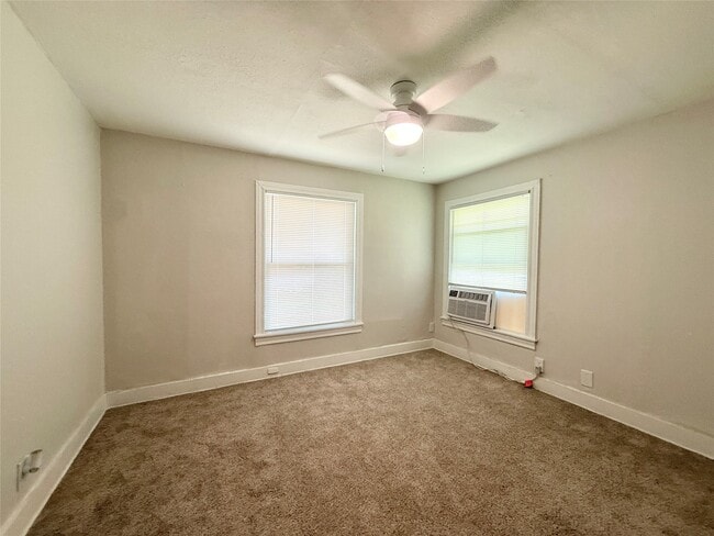 property at 117 Oak Dr