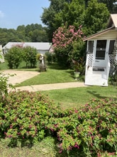 215 Wilson St in Calhoun, GA - Building Photo - Building Photo