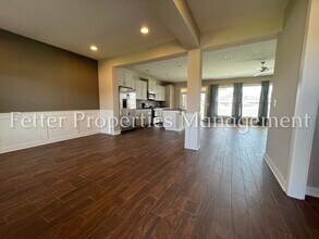 2966 Courtz Ct in Newburgh, IN - Foto de edificio - Building Photo