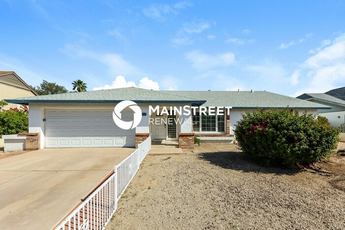 6202 W Sunnyside Dr in Glendale, AZ - Building Photo