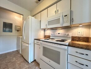 2357 London Pointe Dr in Virginia Beach, VA - Building Photo - Building Photo