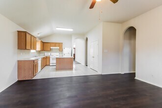 4522 Marquis Ave in Baytown, TX - Building Photo - Building Photo