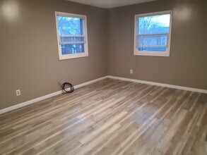 201 W Allen St in Springfield, IL - Building Photo - Building Photo