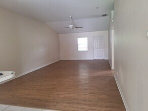 3315 India Palm Dr in Edgewater, FL - Building Photo - Building Photo